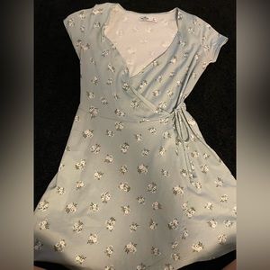 Small green Hollister dress